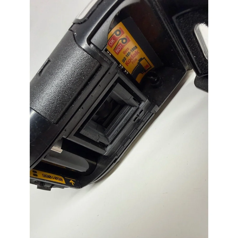 Kodak Cameo SFM 35mm Film Camera Motor Drive Flip Up Flash Black Vintage